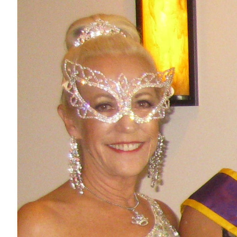 AB Rhinestone masquerade mardi gras mask - Picture 7 of 9